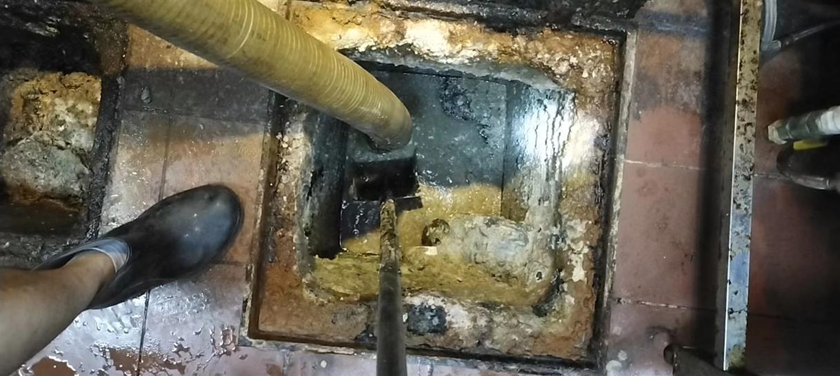 崂山污水池清理一般都有毒气，怎么预防中毒呢？