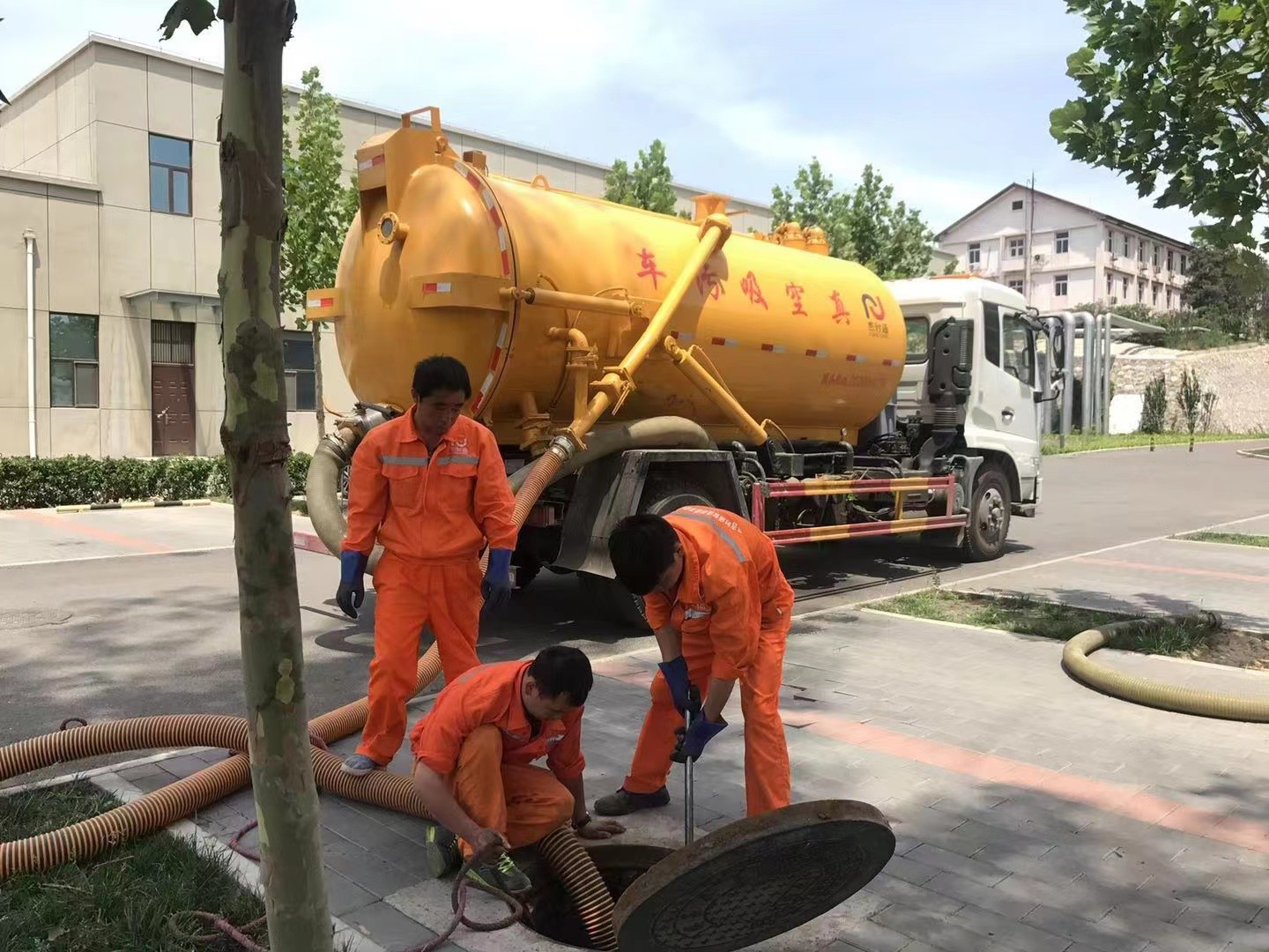 崂山化粪池清理与5-8吨吸粪车施工效率分析